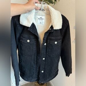 Hollister Jean jacket with Sherpa! Only wore a few times!